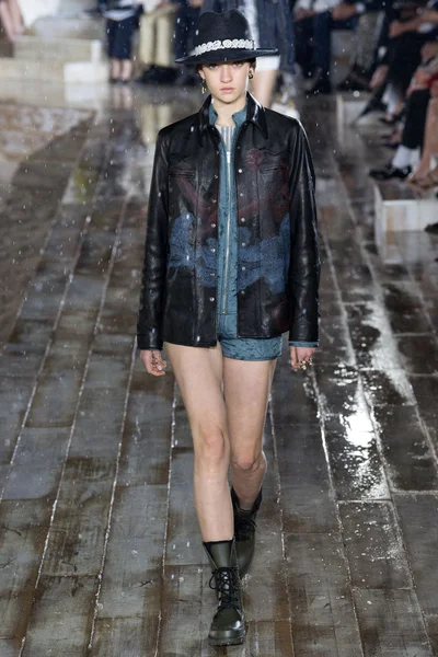 Look 36
